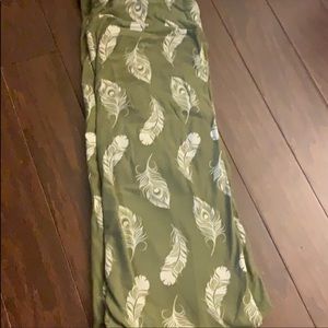 Unicorn print green feathers